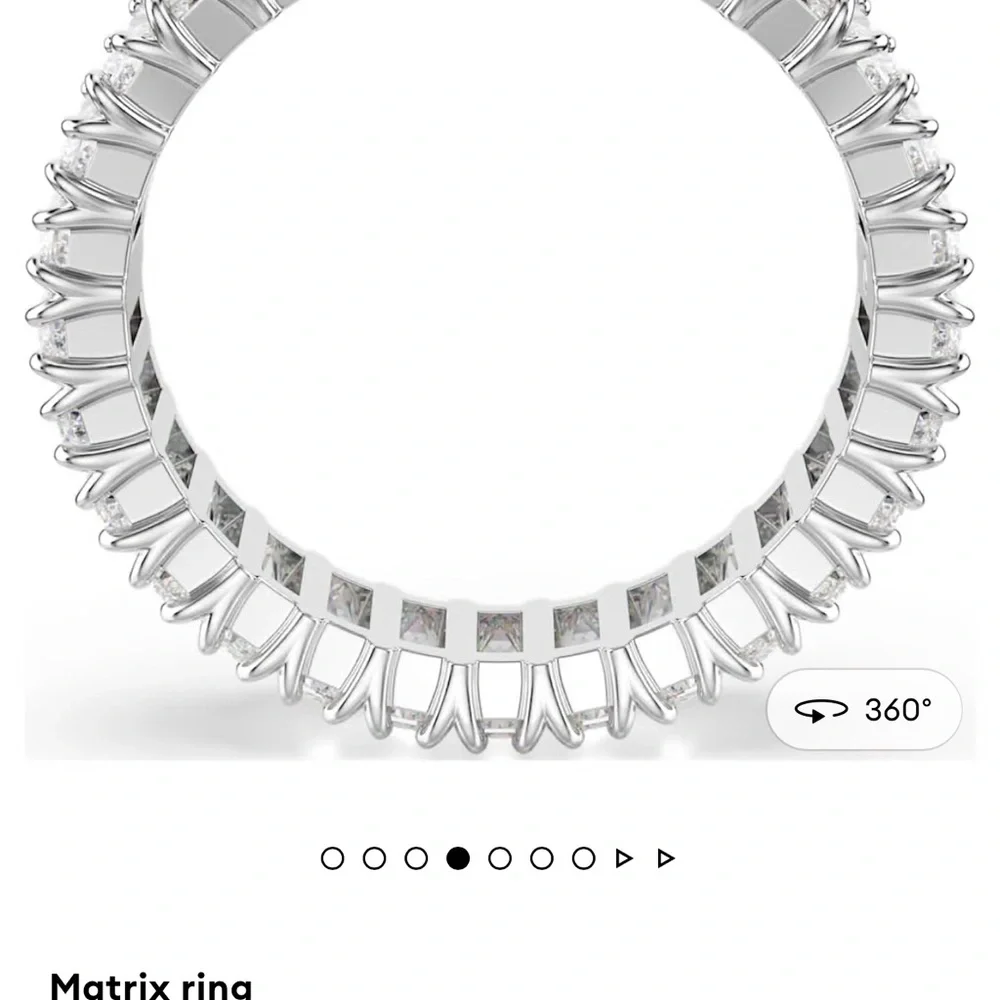 2 Swarovski rings FINAL SALE - Picture 3 of 16